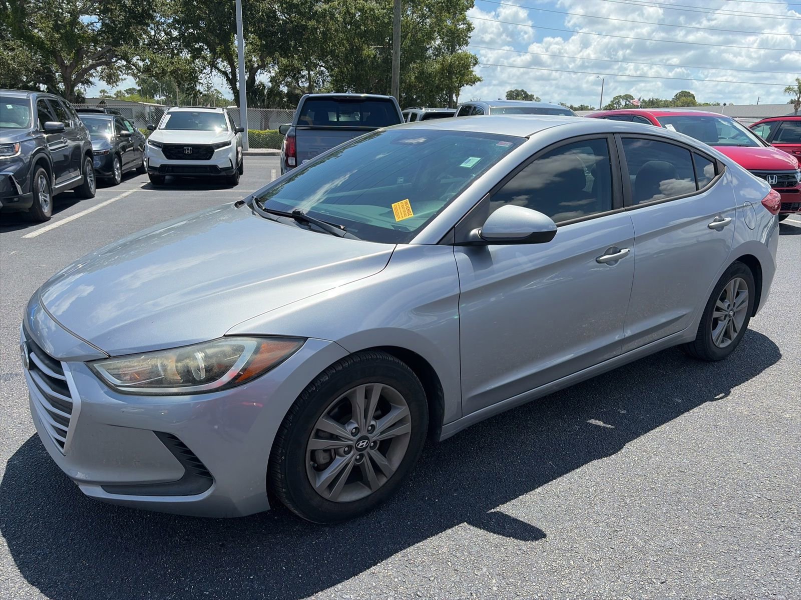 Used 2017 Hyundai Elantra SE FWD image 3