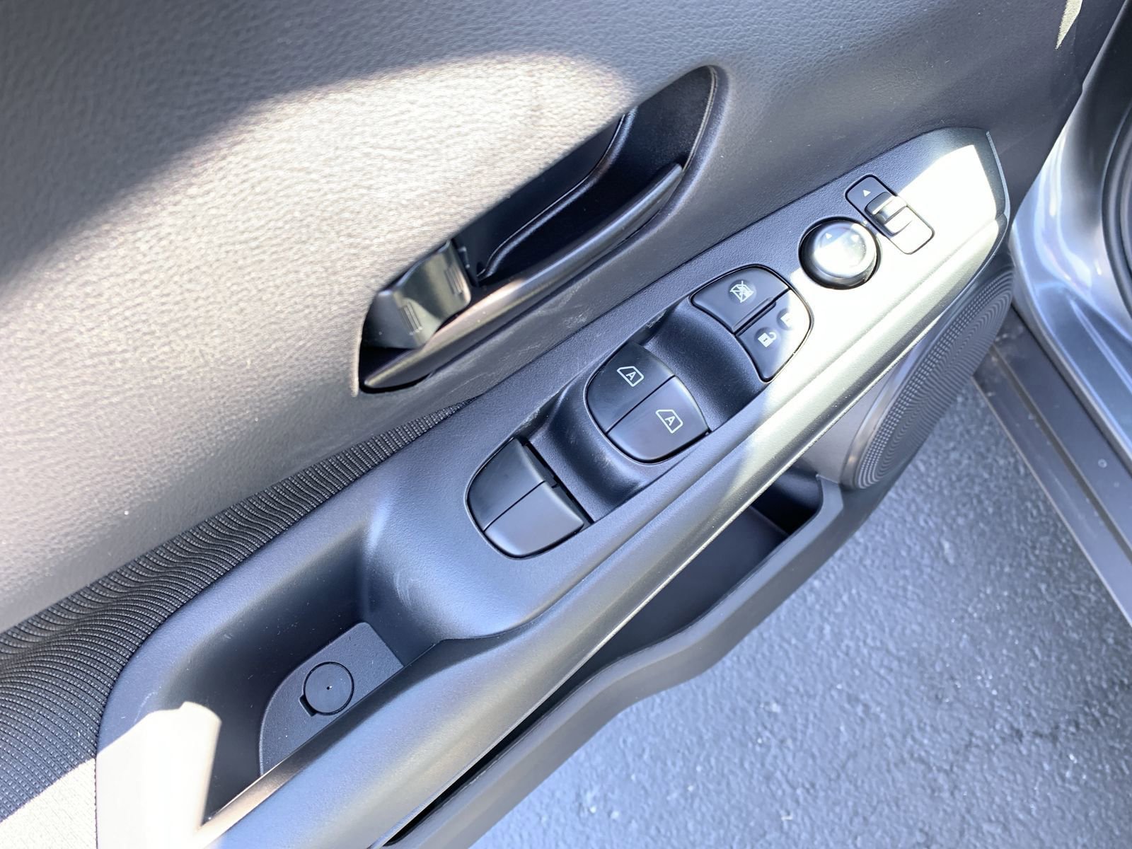 New 2025 Nissan Kicks Play S image 13