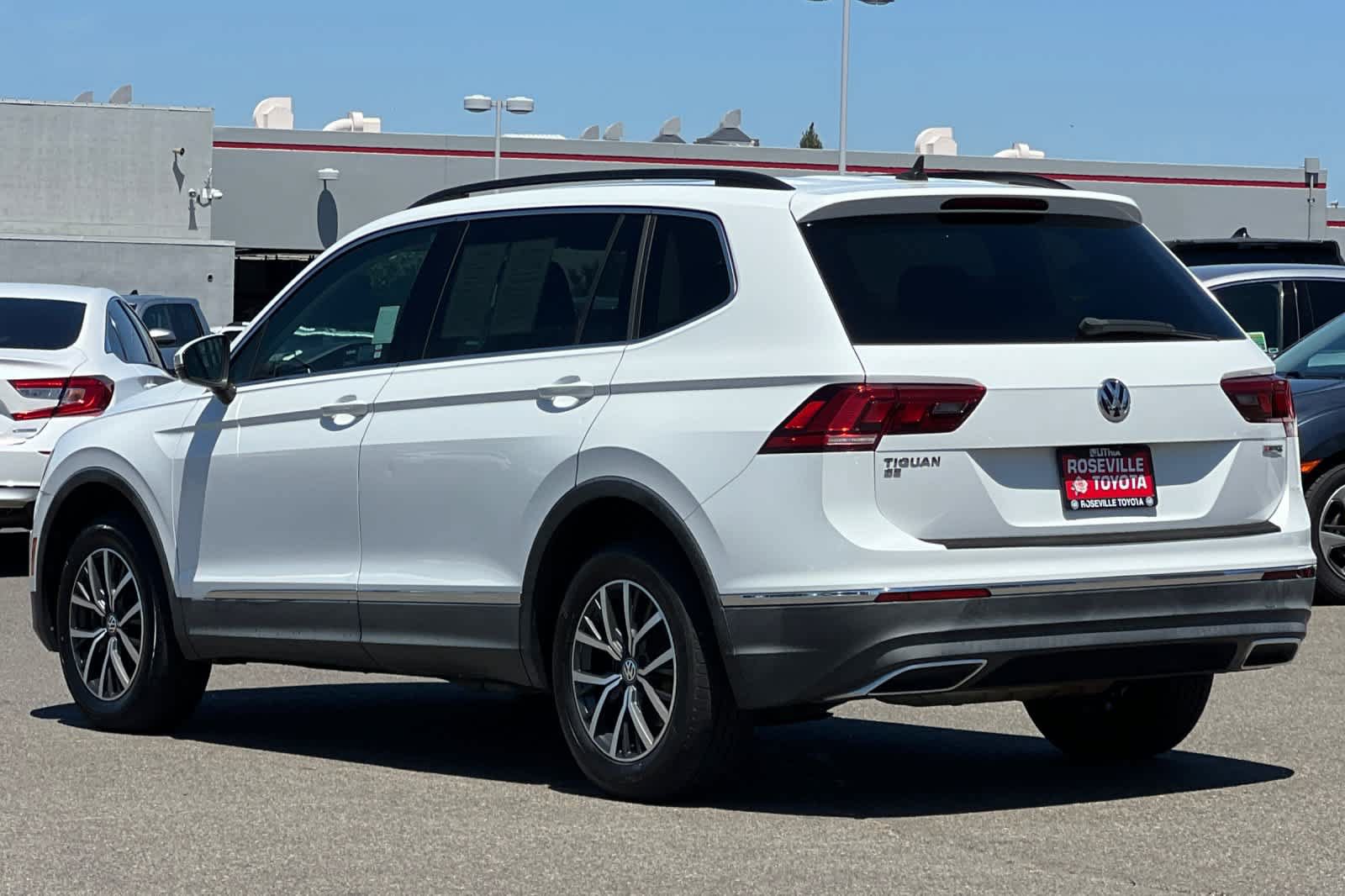 Used 2020 Volkswagen Tiguan SE AWD/4WD image 7