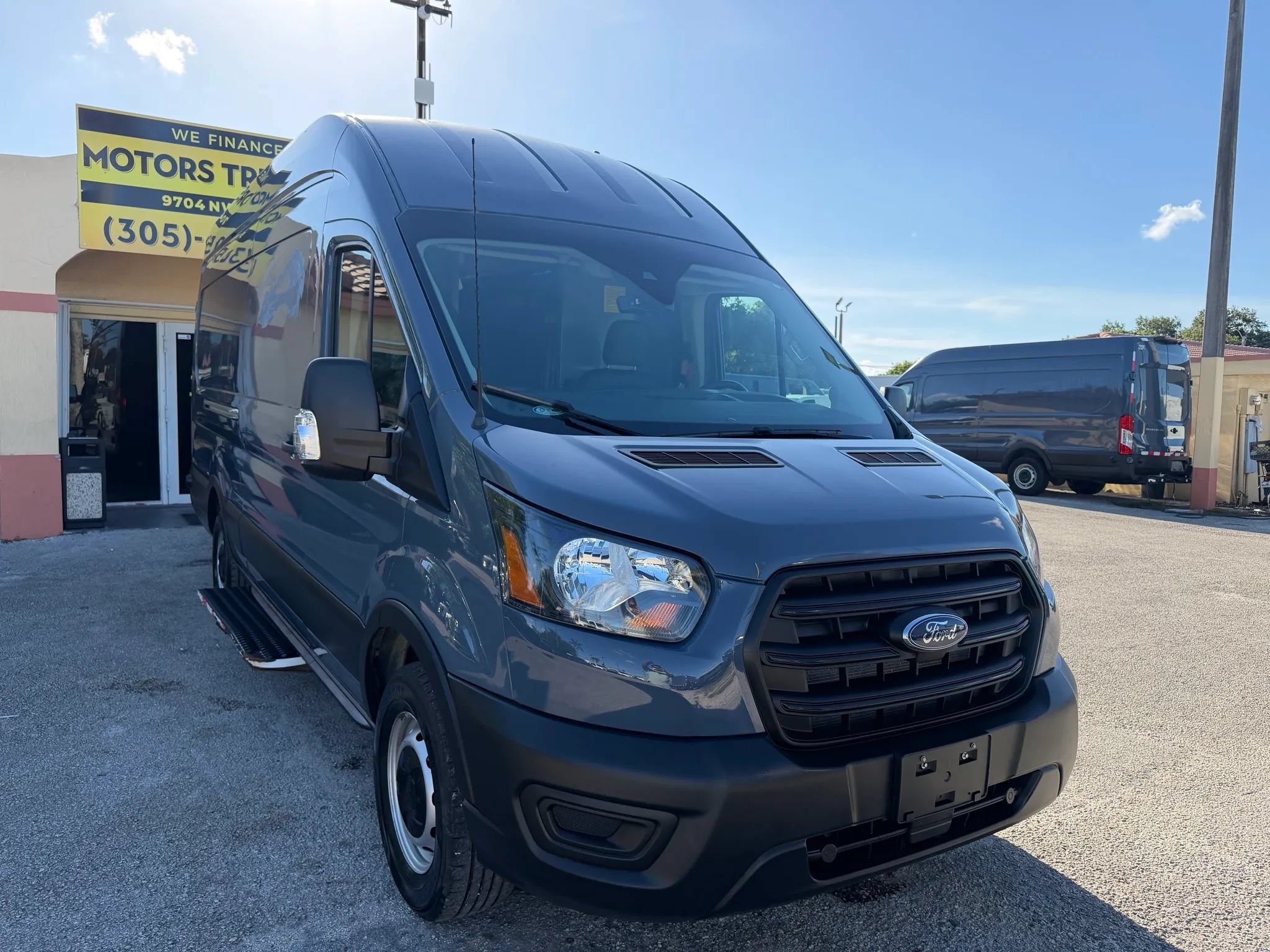 Used 2020 Ford Transit 250 148 High Roof Extended RWD image 10