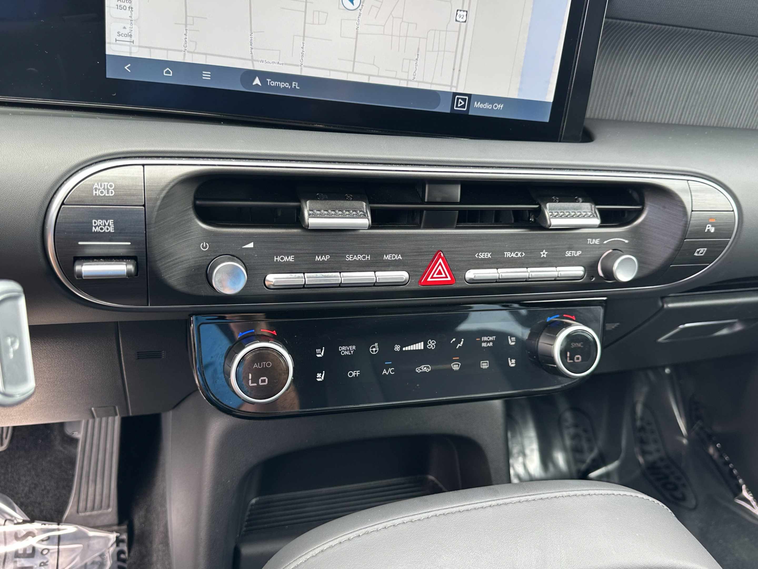 Certified 2026 Hyundai Palisade Calligraphy FWD image 27
