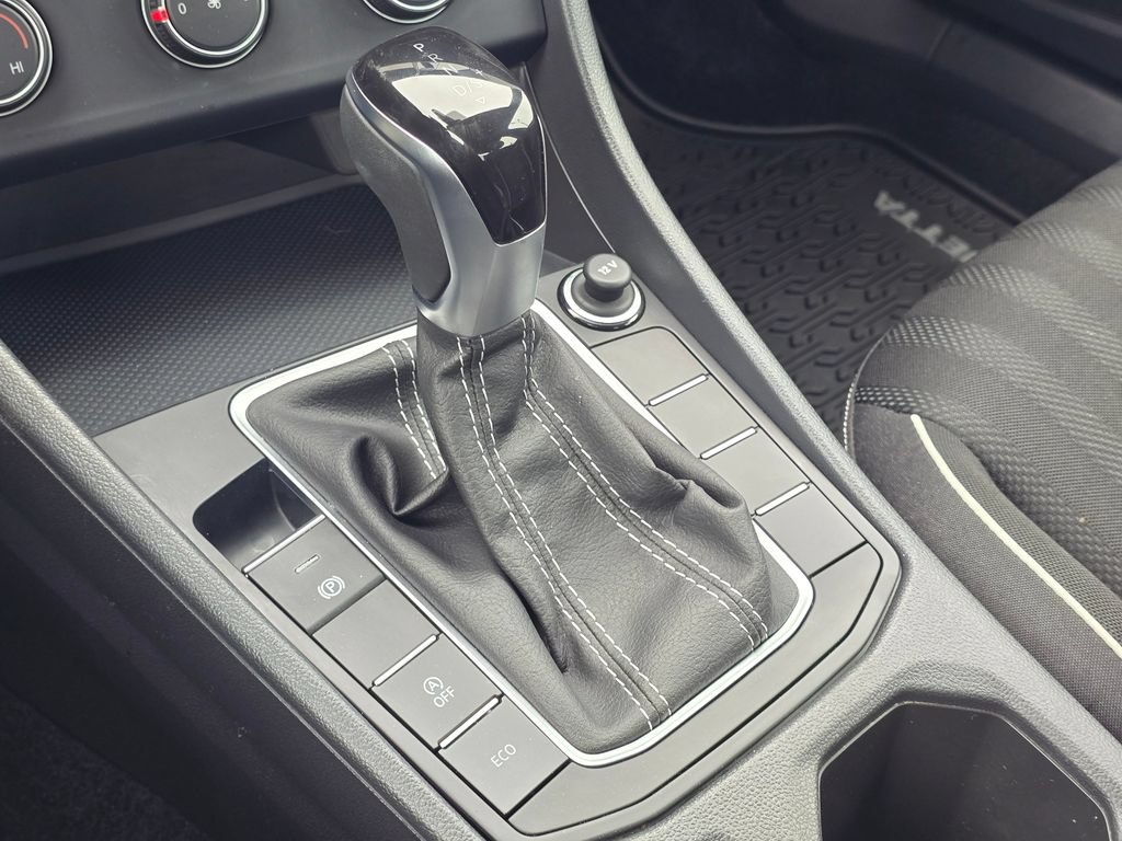 Used 2024 Volkswagen Jetta Sport FWD image 31