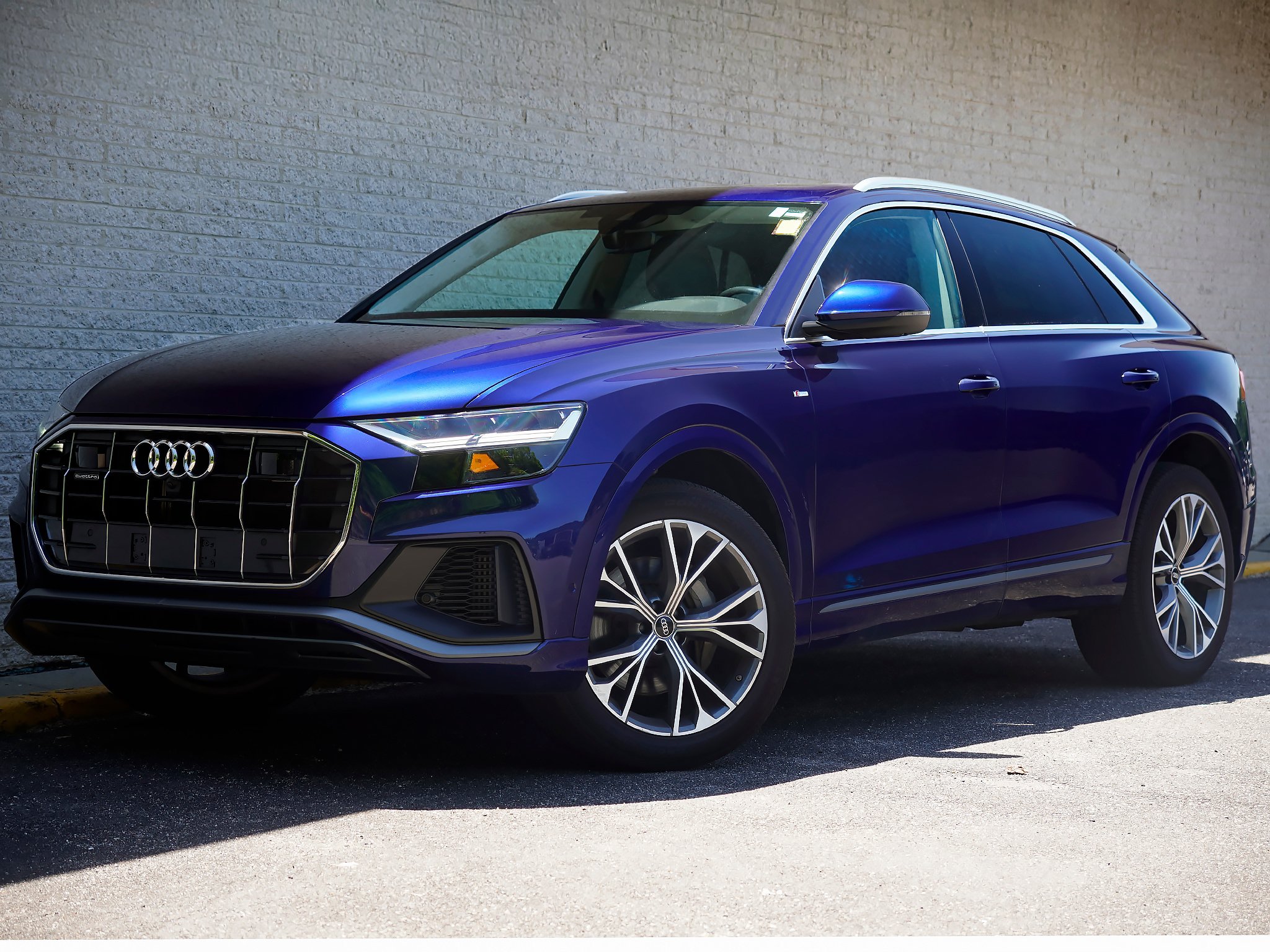 Used 2022 Audi Q8 Premium Plus AWD/4WD image 2