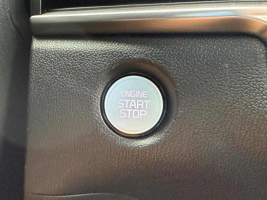 New 2026 Kia Sorento S w/ S Panoramic Sunroof Package image 16