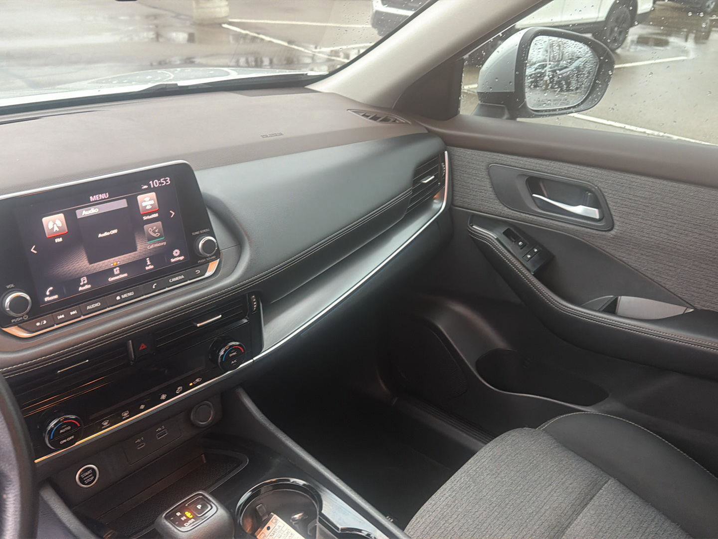 Used 2022 Nissan Rogue SV image 16