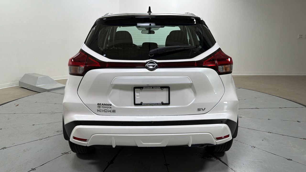 Used 2024 Nissan Kicks SV image 4