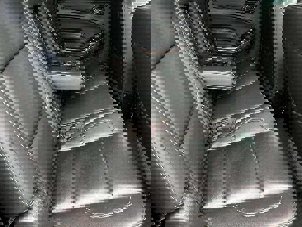 Used 2019 Chevrolet Suburban LT image 25