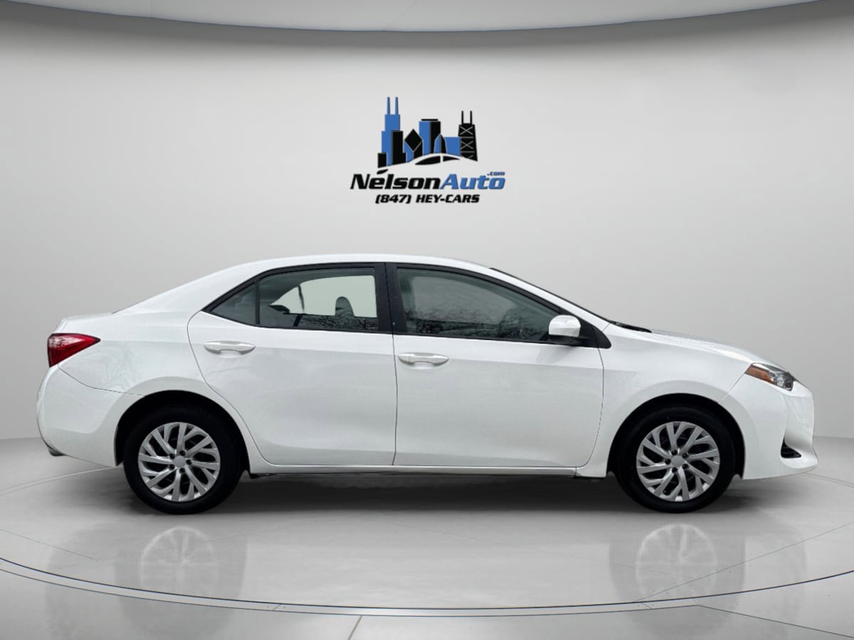 Used 2017 Toyota Corolla LE w/ Carpet Mat Package (TMS) FWD image 3
