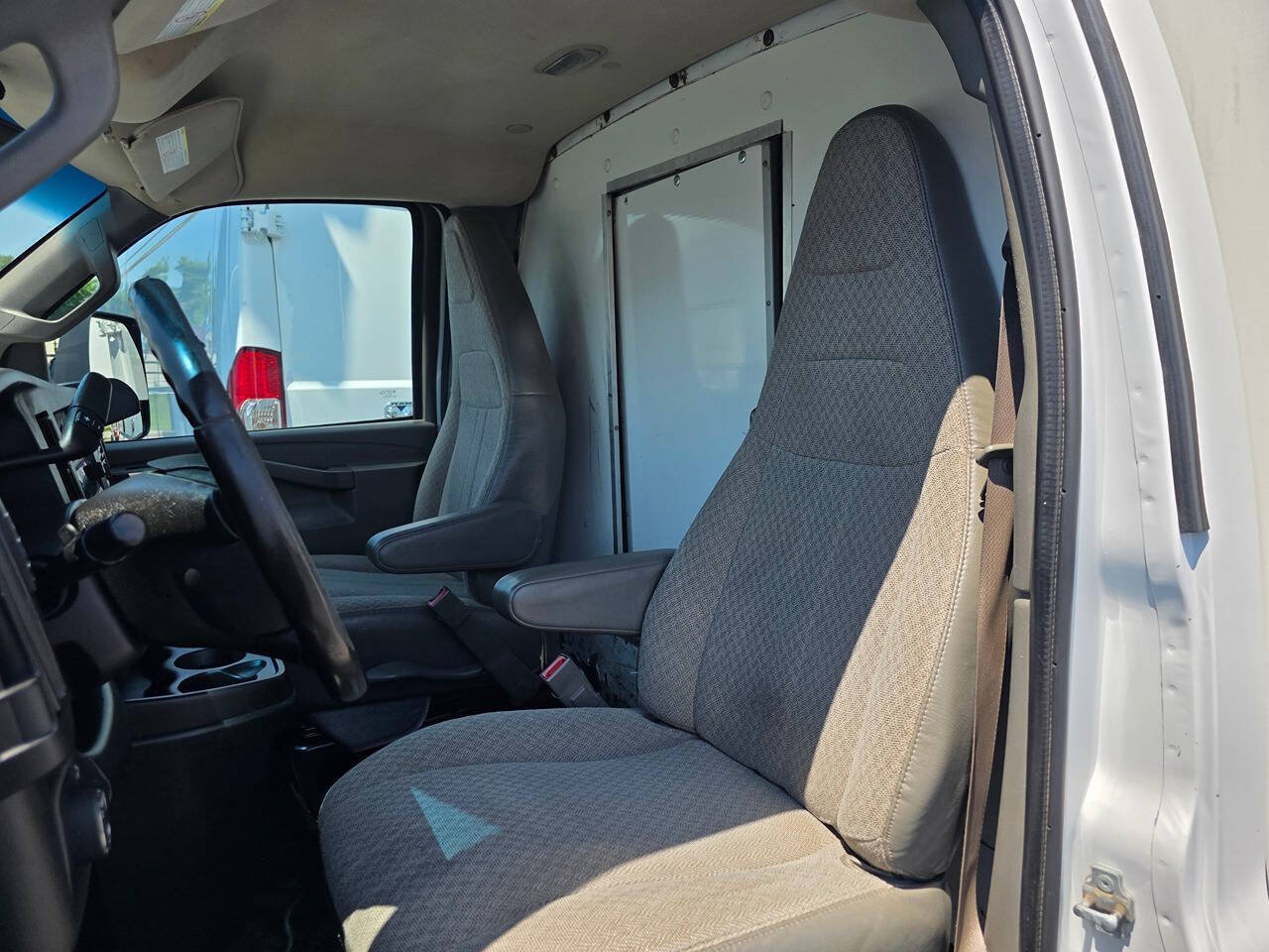 Used 2020 Chevrolet Express 3500 Extended w/ Power Convenience Package RWD image 10