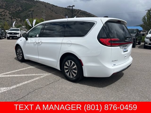 Used 2024 Chrysler Pacifica Limited FWD image 6