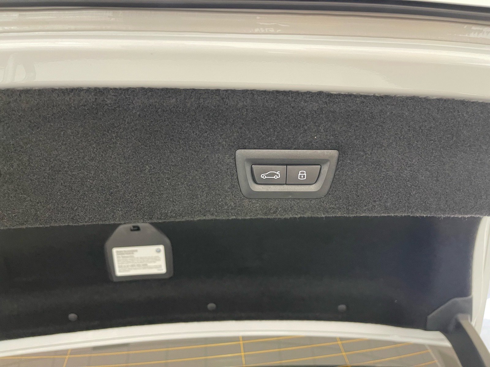 Used 2024 BMW i7 xDrive60 AWD/4WD image 36