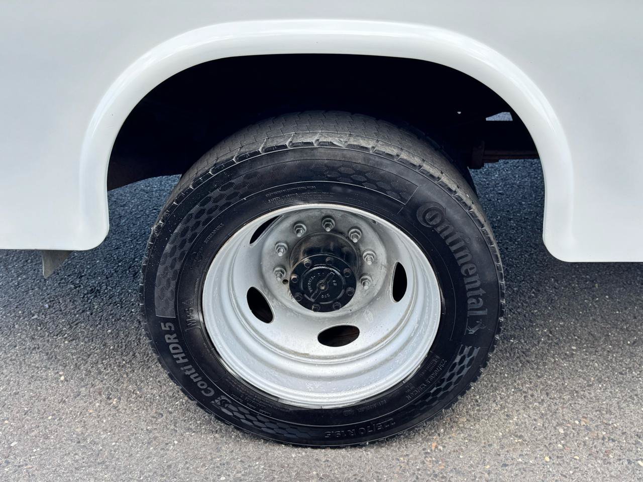 Used 2019 Ford F550 2WD Regular Cab Super Duty image 36