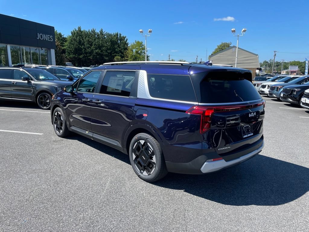 New 2027 Kia Carnival EX FWD image 5