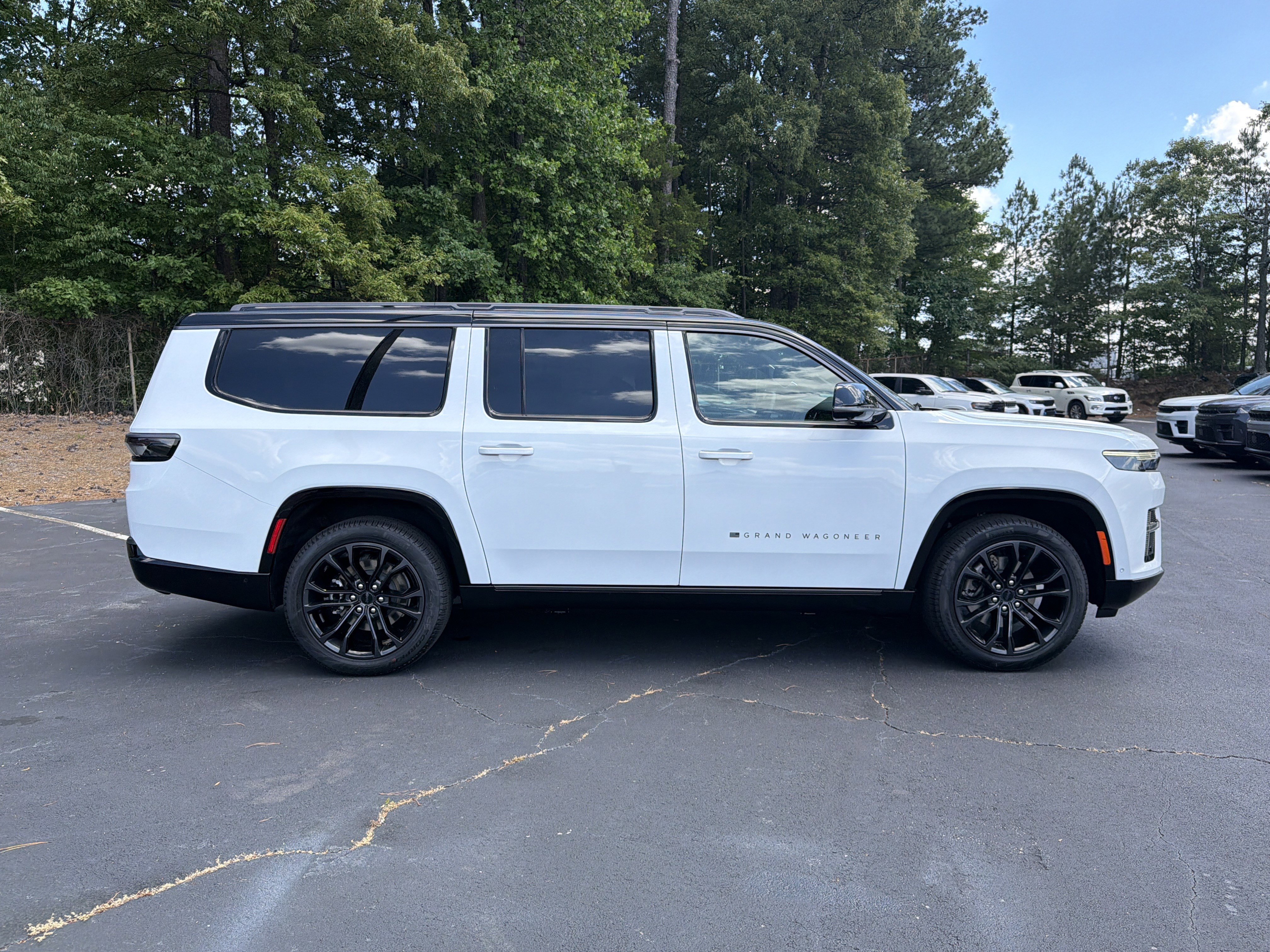 New 2026 Jeep Grand Wagoneer L Summit w/ Premium Group III AWD/4WD image 9