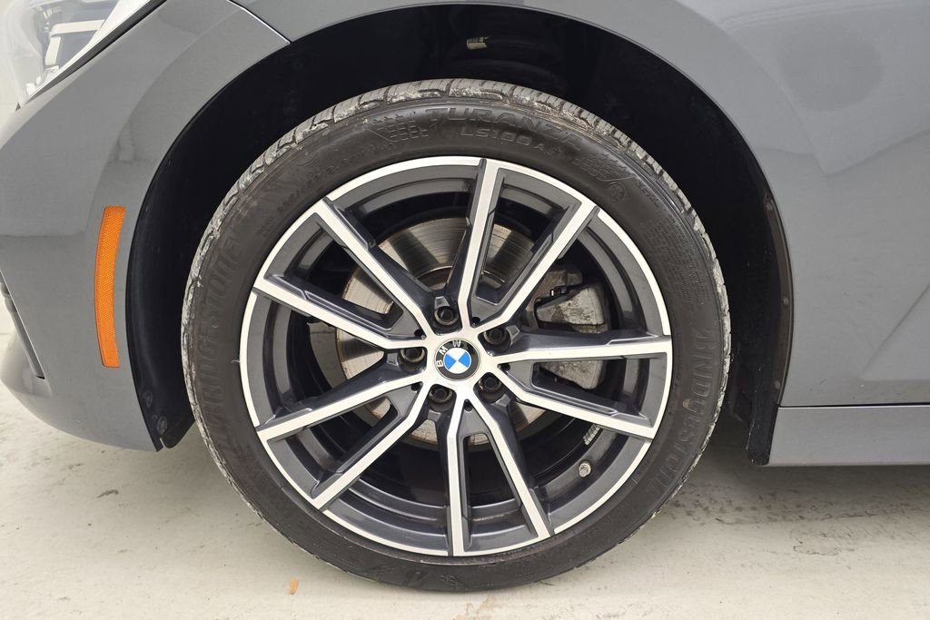 Certified 2021 BMW 330i xDrive Sedan w/ Driving Assistance Package image 11