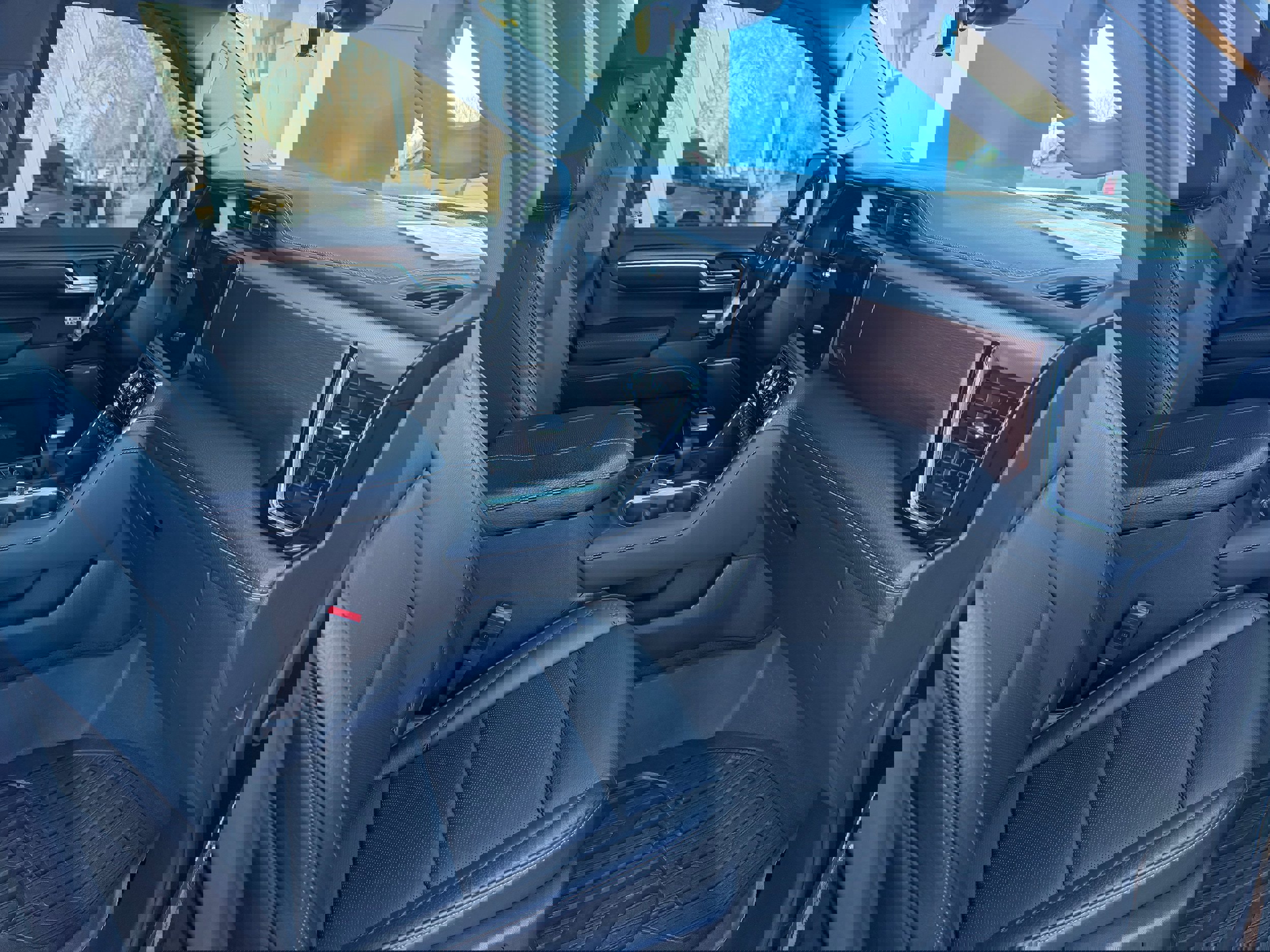 Used 2024 GMC Sierra 1500 Denali w/ Technology Package image 5