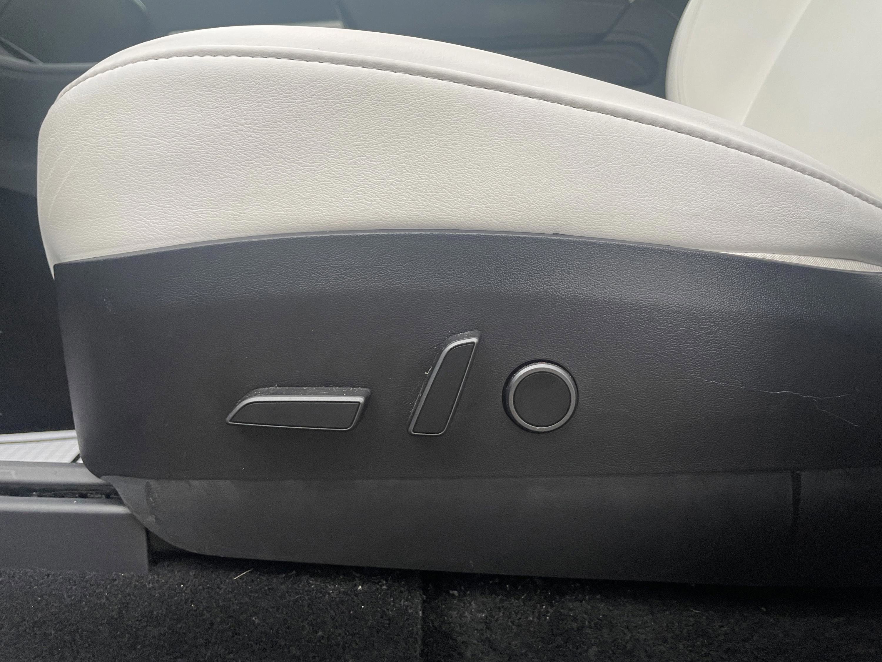 Used 2022 Tesla Model Y Long Range image 10