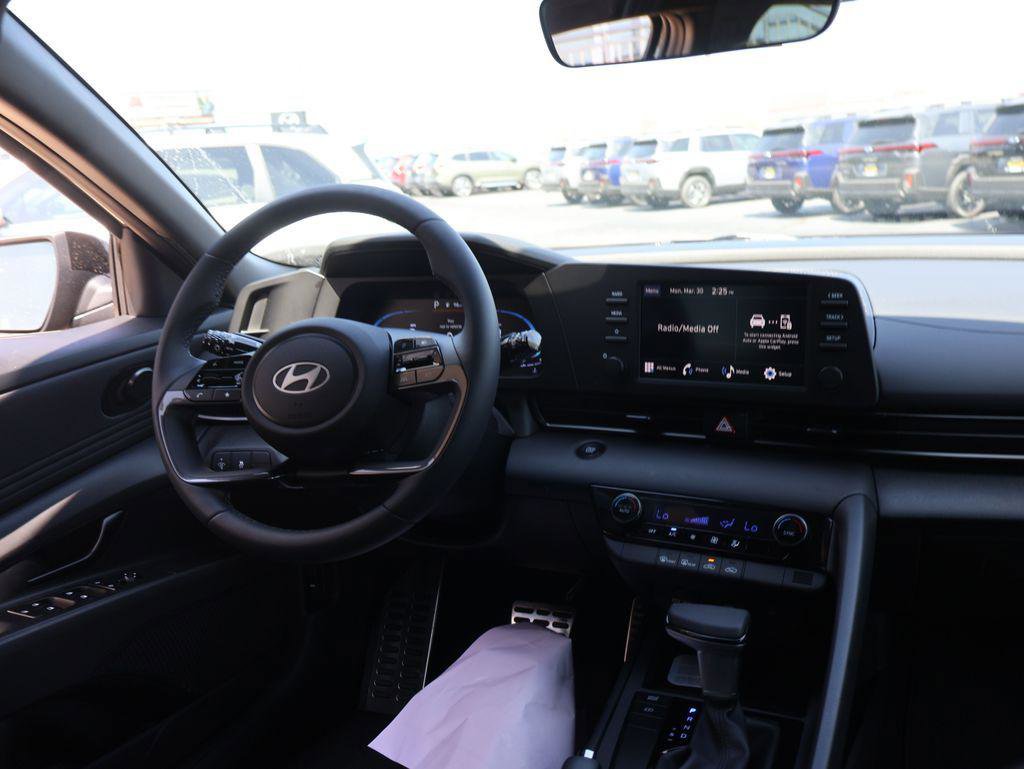 New 2026 Hyundai Elantra Sport image 18