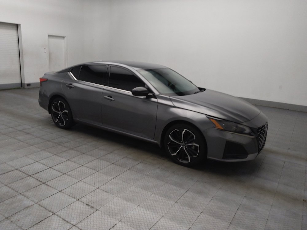 Used 2023 Nissan Altima 2.5 SR FWD image 11