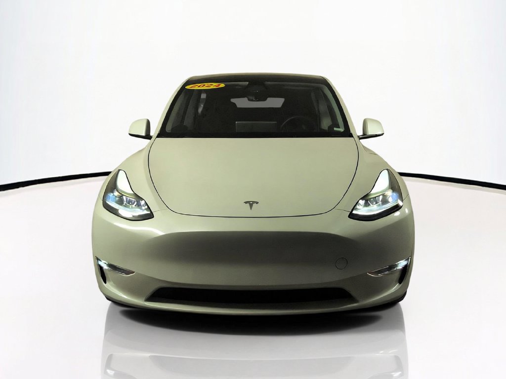 Used 2024 Tesla Model Y Performance AWD/4WD image 3