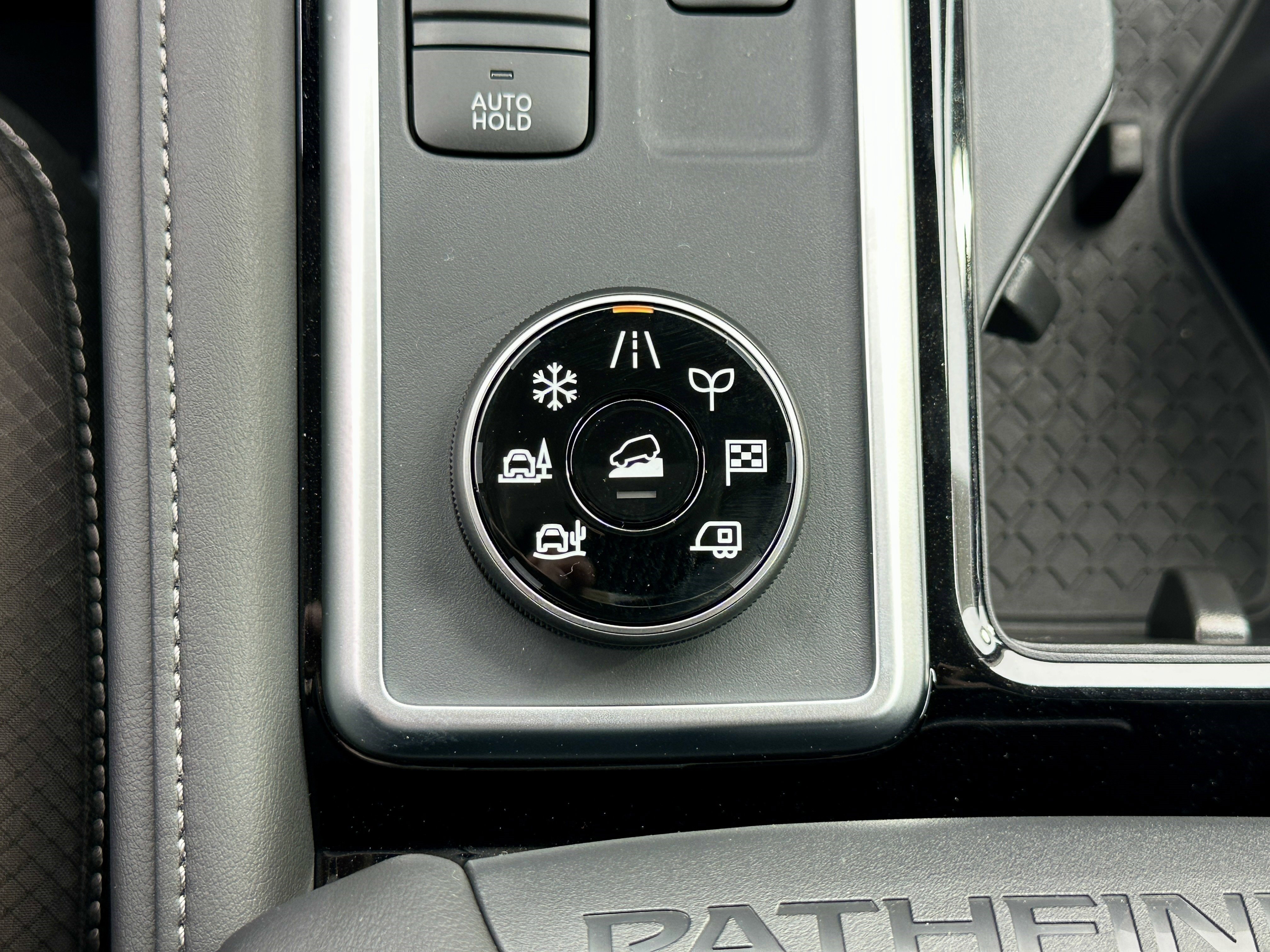 New 2026 Nissan Pathfinder SL AWD/4WD image 19