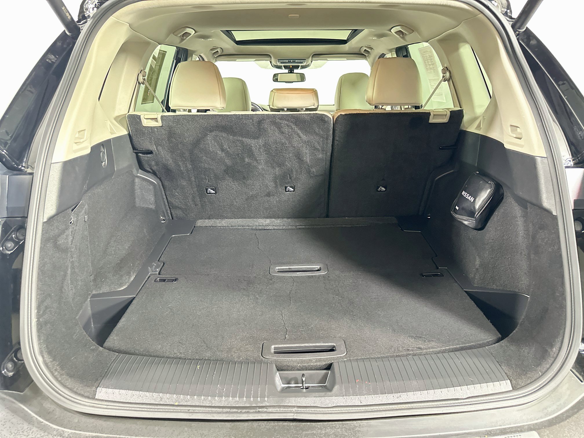 Used 2023 Nissan Rogue SL w/ SL Premium Package FWD image 28