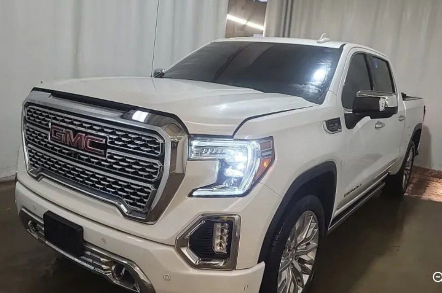 Used 2019 GMC Sierra 1500 Denali w/ Denali Ultimate Package AWD/4WD image 1