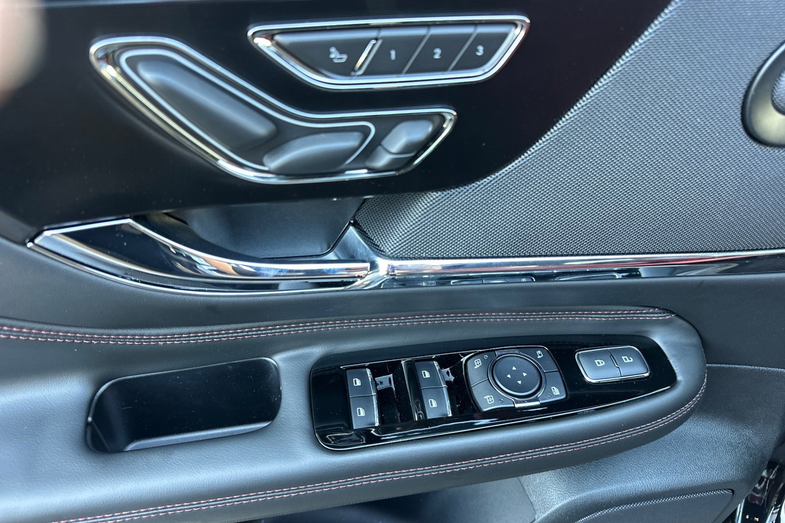 New 2025 Lincoln Corsair Grand Touring w/ Equipment Group 302A image 10