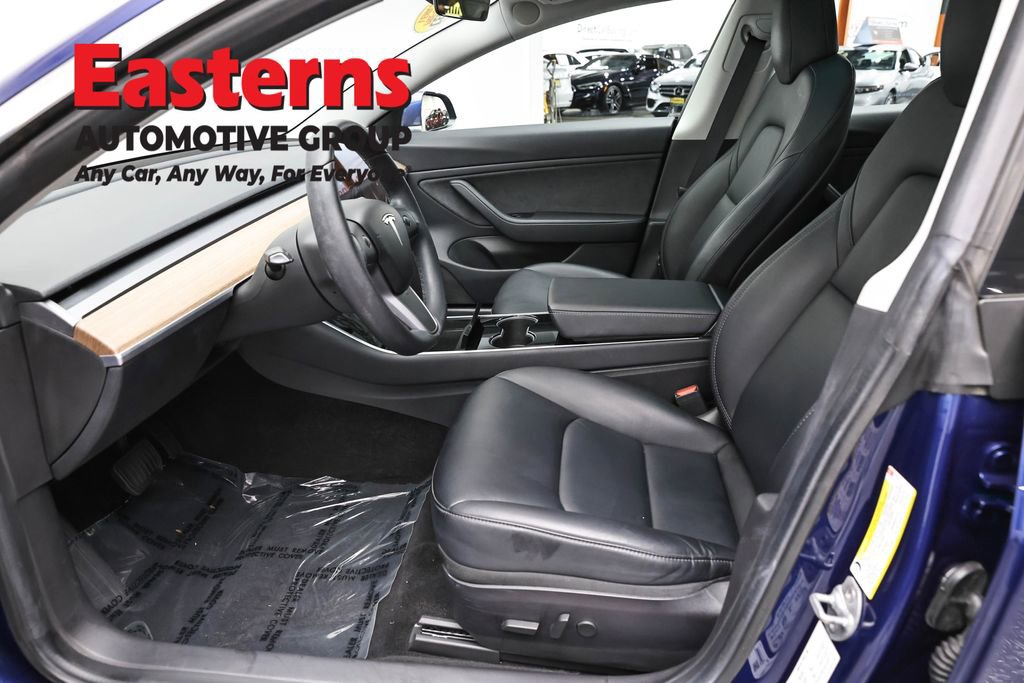 Used 2019 Tesla Model 3 Standard Range image 14