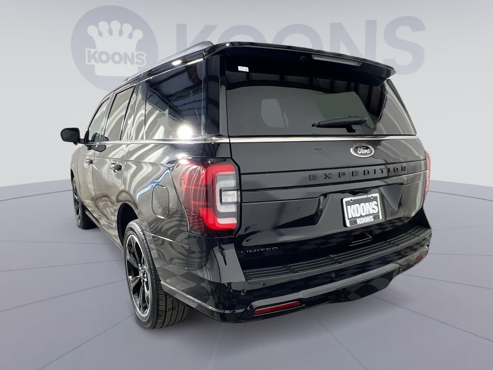 Used 2023 Ford Expedition Limited image 4