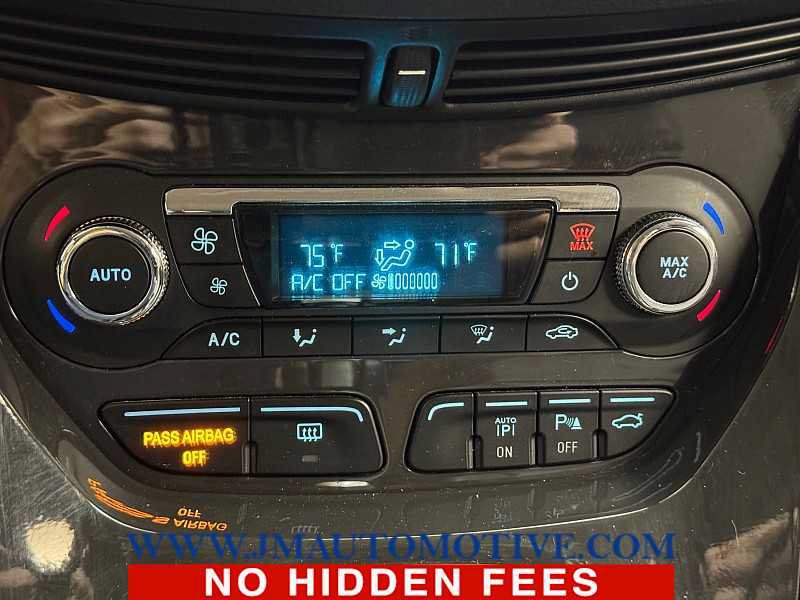 Used 2015 Ford Escape Titanium w/ Equipment Group 301A AWD/4WD image 26