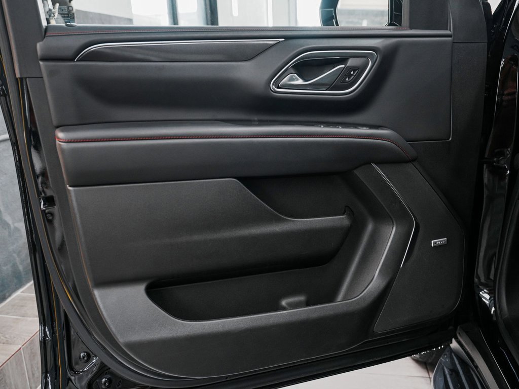 Used 2022 Chevrolet Suburban RST w/ Sport Performance Package image 11