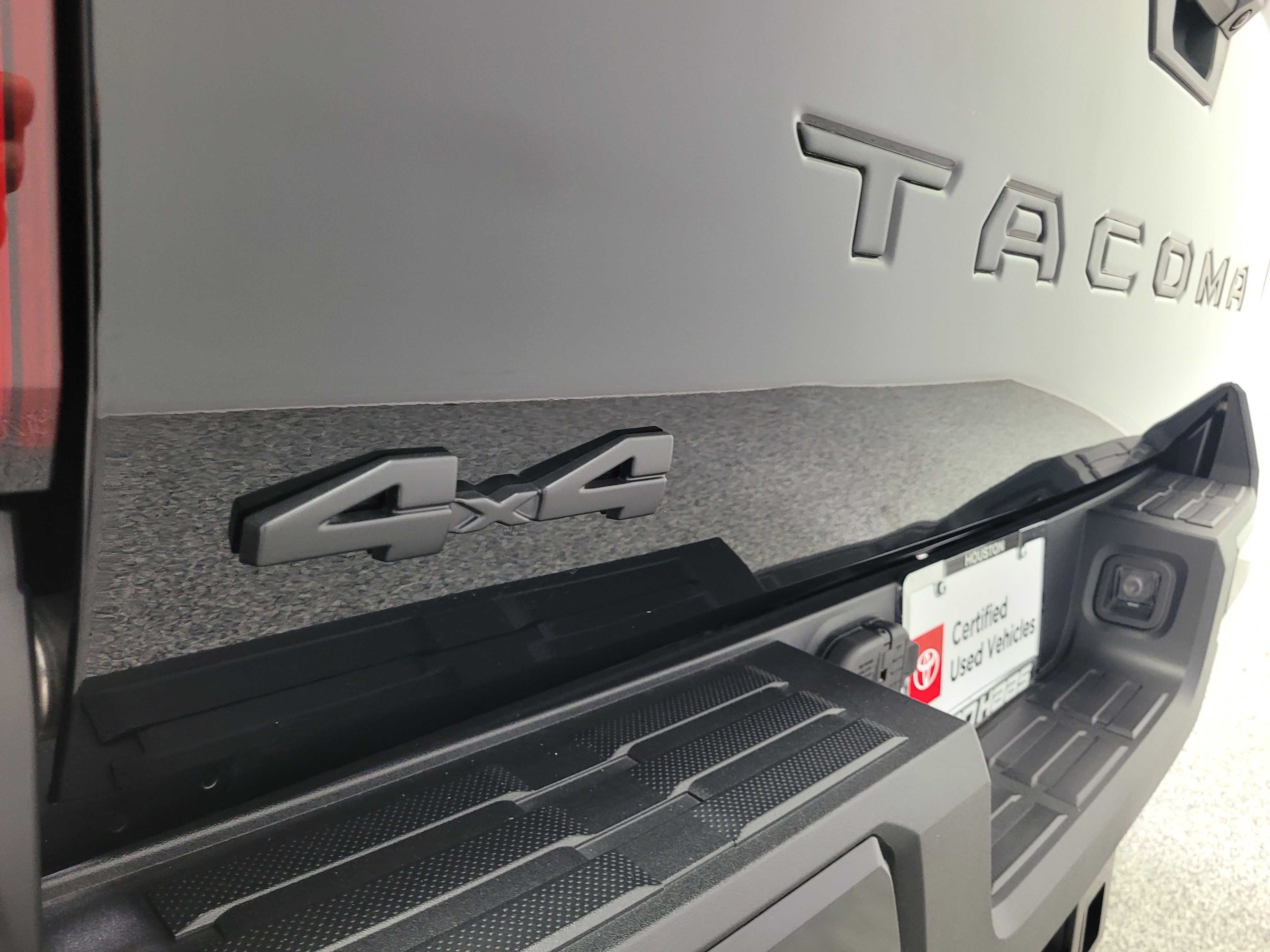 Certified 2026 Toyota Tacoma SR5 AWD/4WD image 9