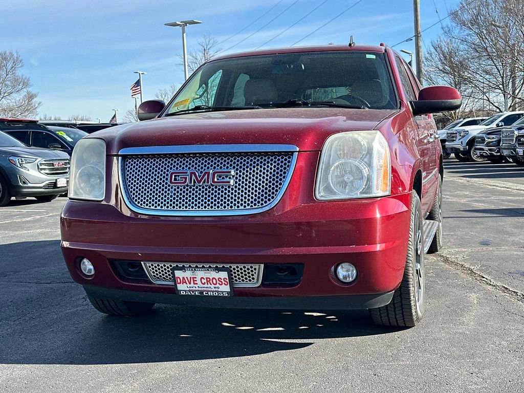 Used 2008 GMC Yukon Denali image 2