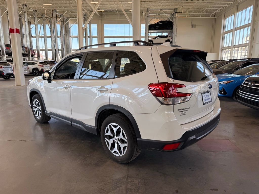 Certified 2023 Subaru Forester Premium image 5