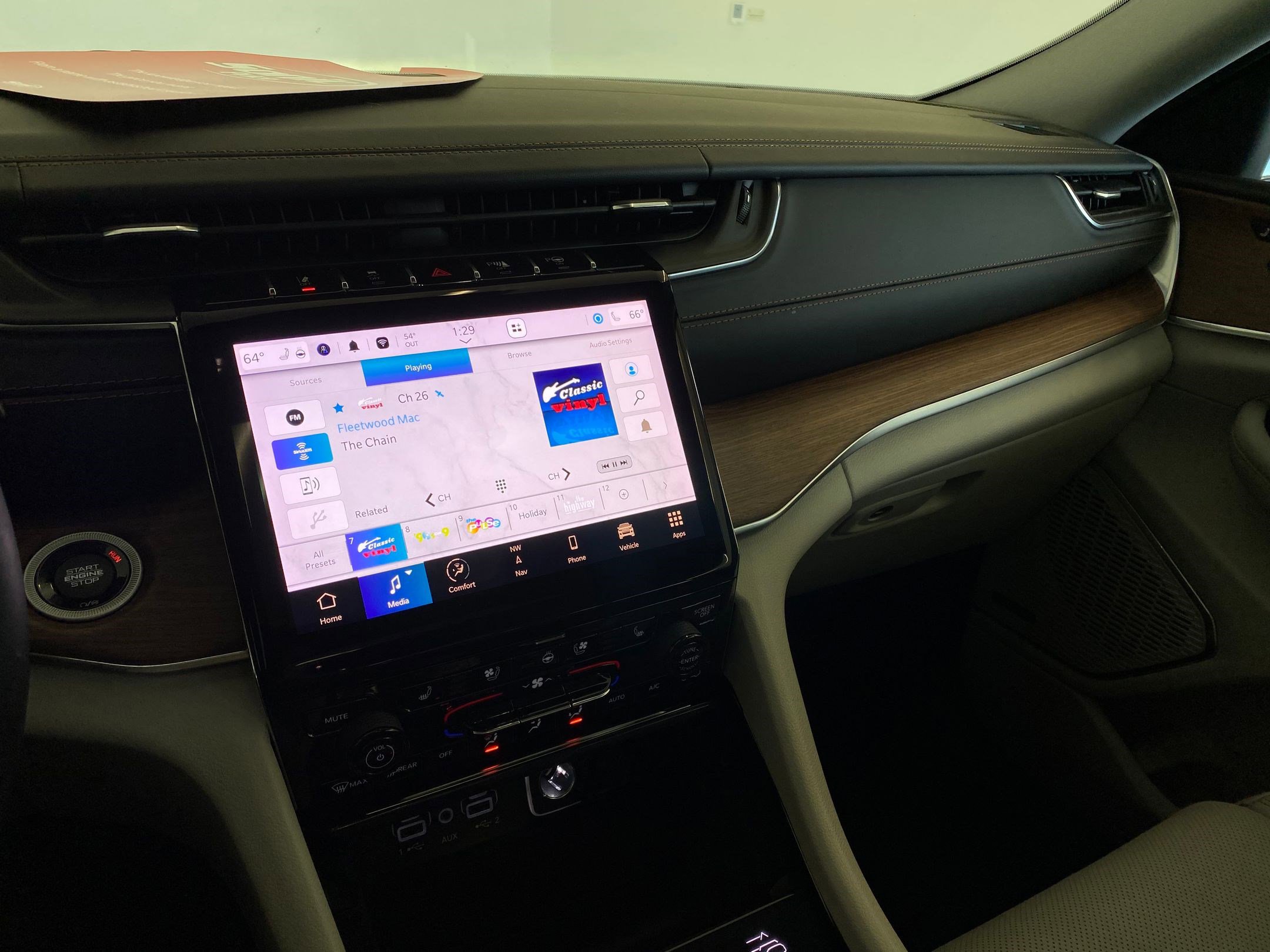 Used 2022 Jeep Grand Cherokee L Summit w/ Advanced Protech Group IV image 25