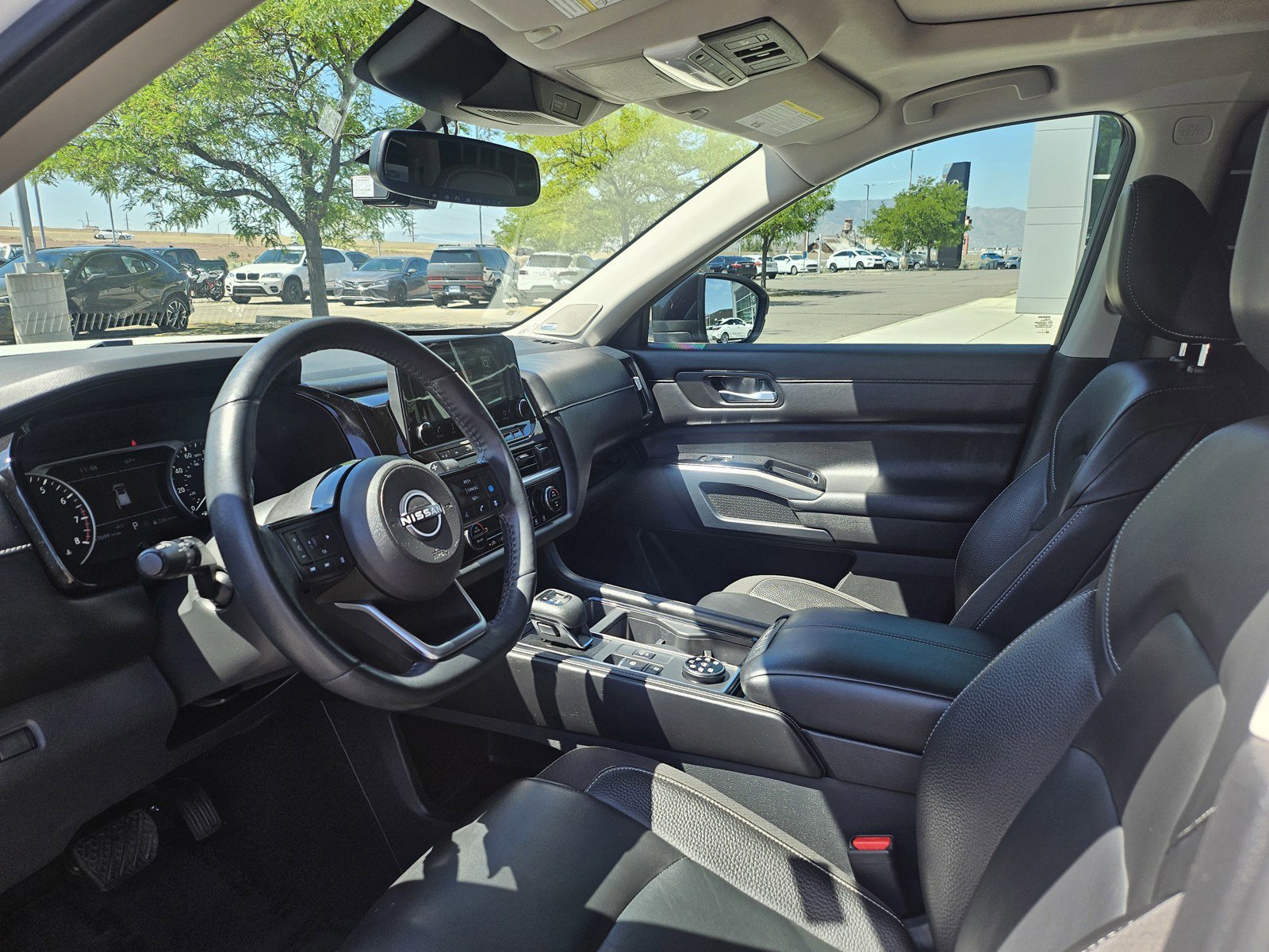 Used 2022 Nissan Pathfinder SL w/ SL Premium Package AWD/4WD image 10