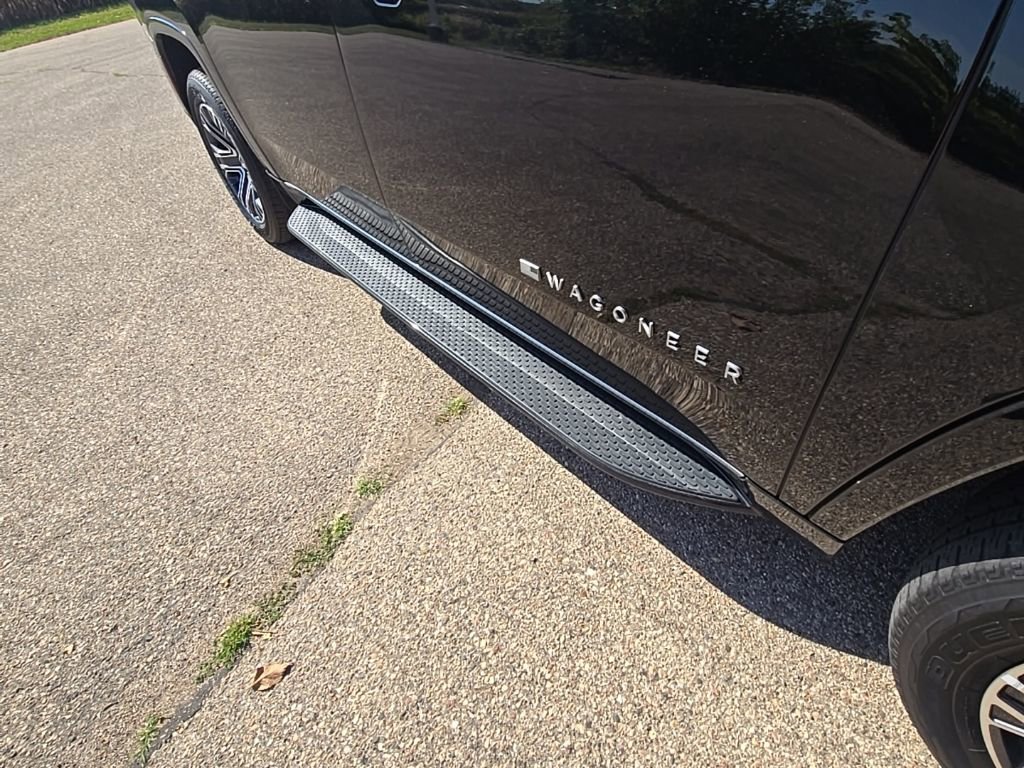 Used 2024 Jeep Wagoneer L Series II w/ Flexible Seating Group image 45