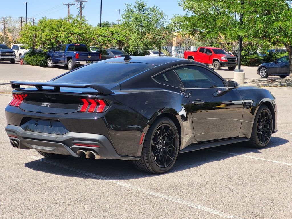 Used 2024 Ford Mustang GT Premium w/ GT Performance Package RWD image 4