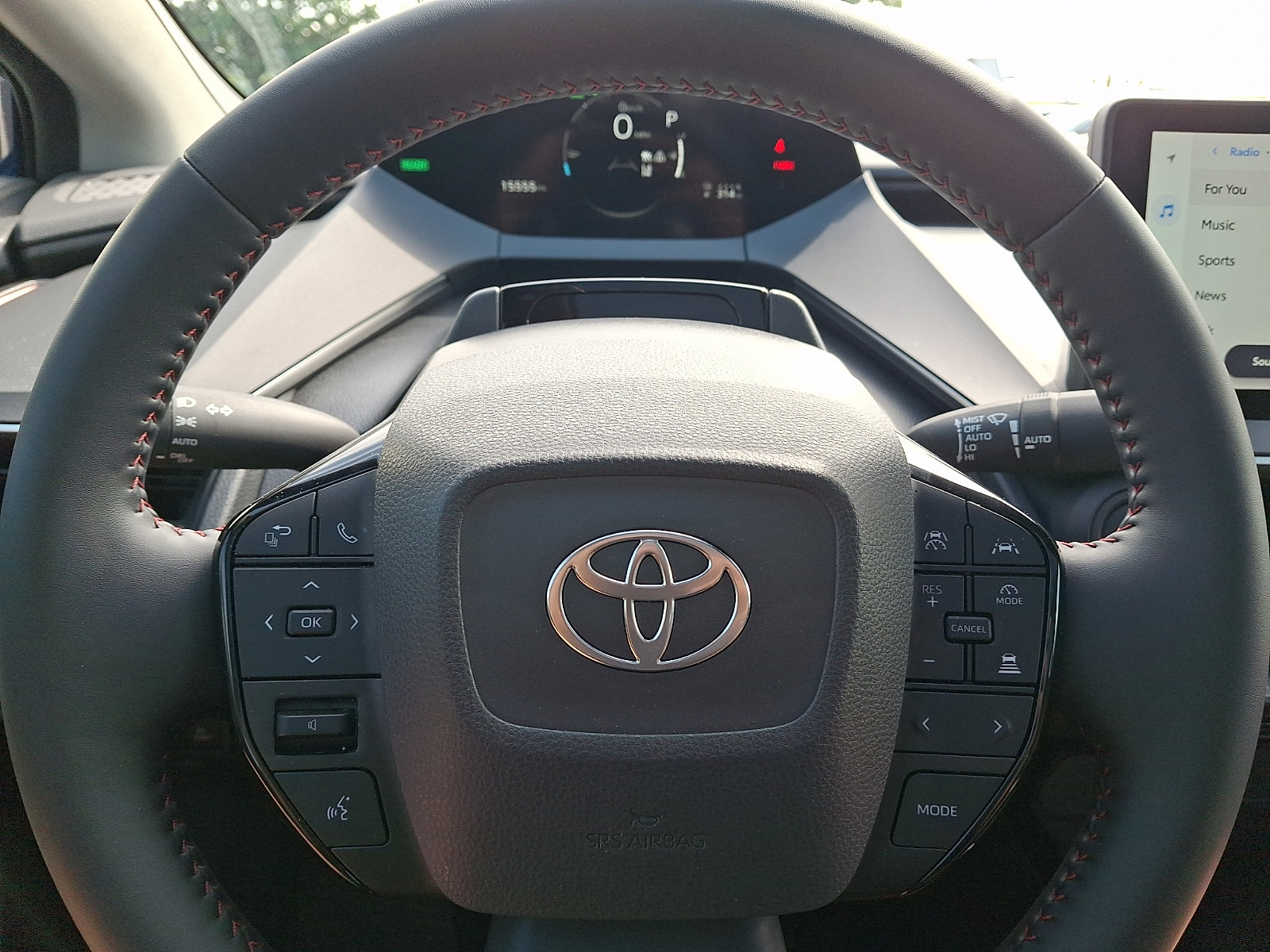 Used 2024 Toyota Prius Prime FWD image 19