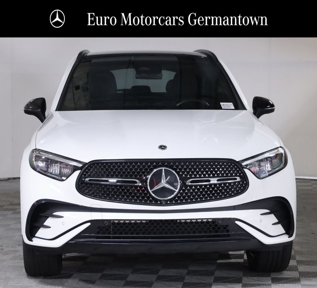 Used 2023 Mercedes-Benz GLC 300 4MATIC w/ AMG Line image 2