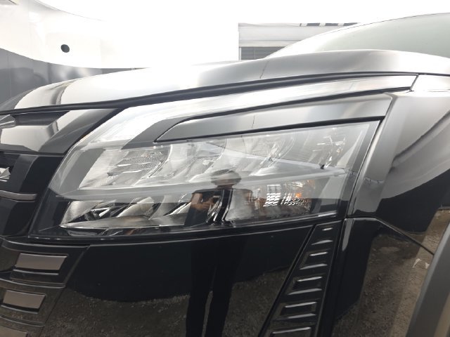 New 2026 Nissan Pathfinder SV w/ SV Premium Package FWD image 10
