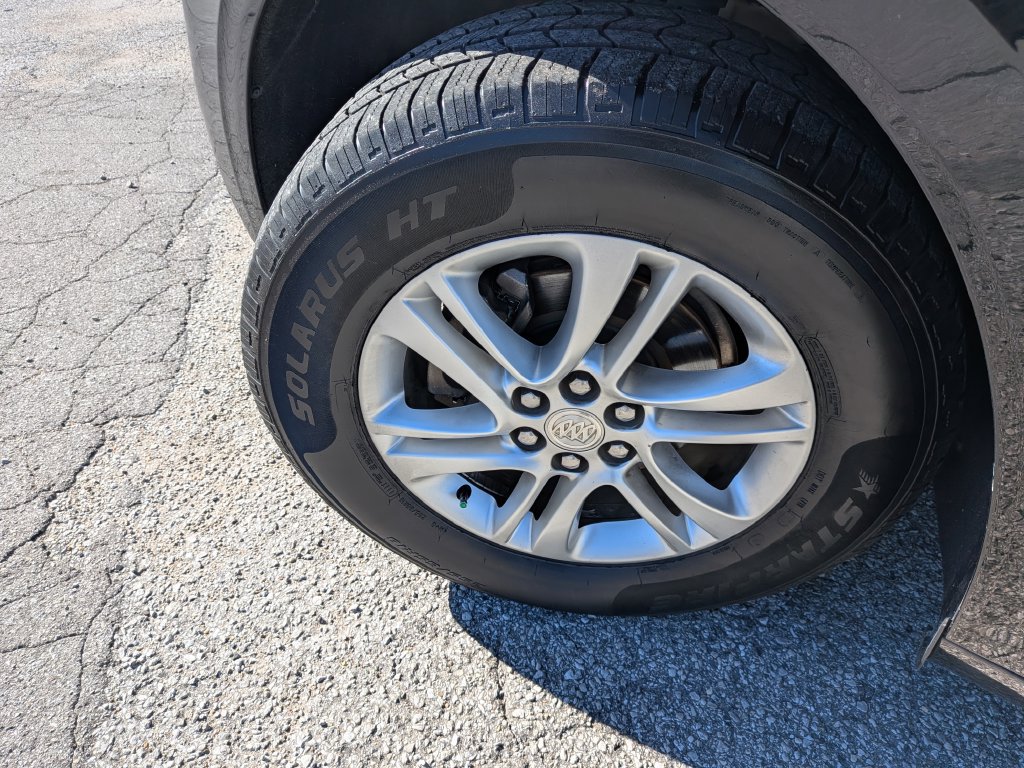 Used 2020 Buick Enclave Essence FWD image 11