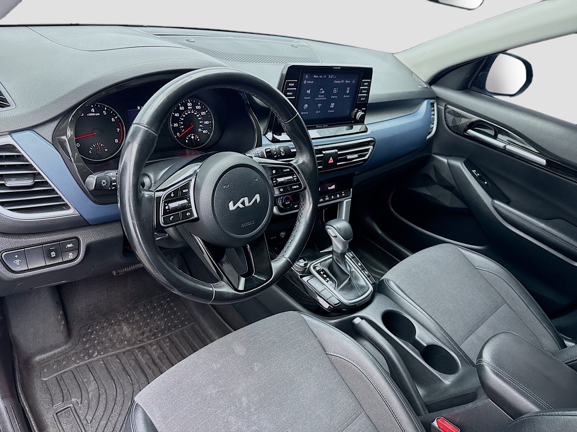 Used 2023 Kia Seltos S AWD/4WD image 7