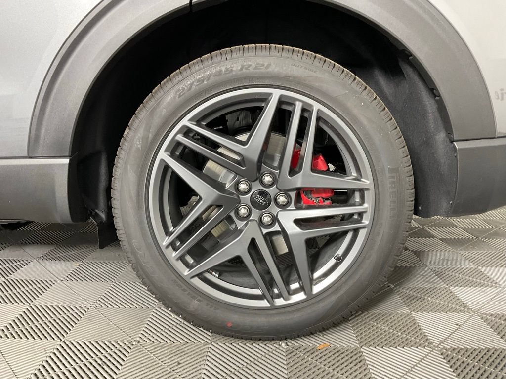New 2026 Ford Explorer ST-Line w/ ST-Line Street Pack RWD image 10