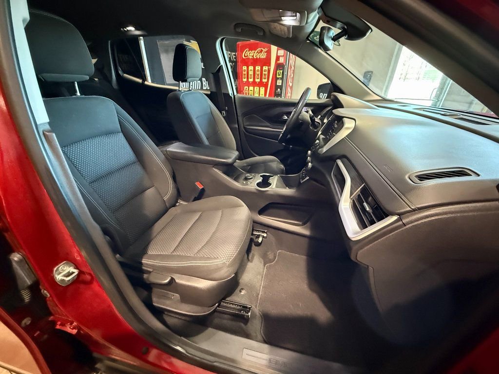 Certified 2022 GMC Terrain SLE w/ Driver Convenience Package image 31