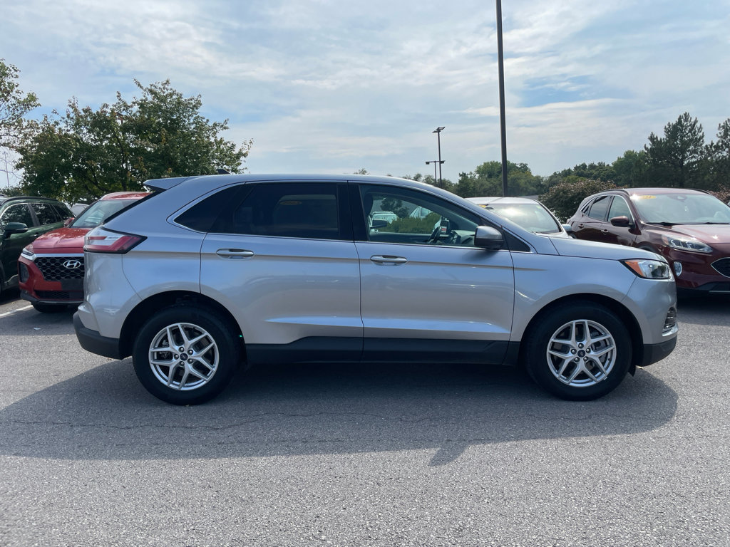 Used 2022 Ford Edge SEL image 6