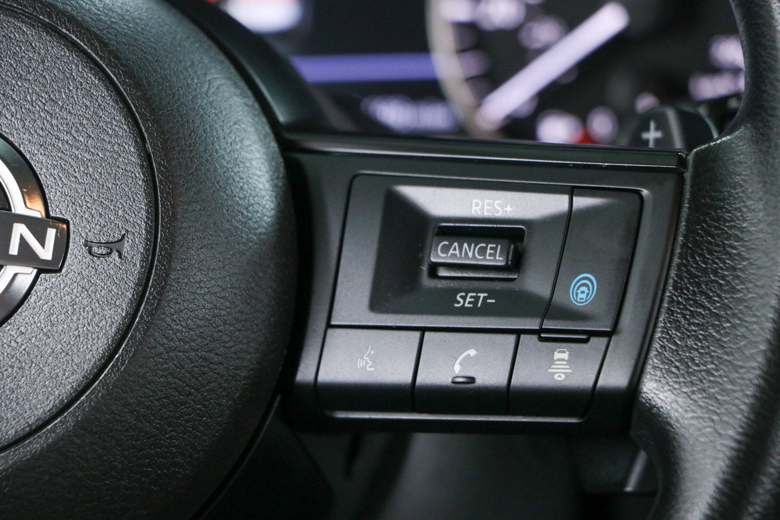 Used 2024 Nissan Rogue SV FWD image 14
