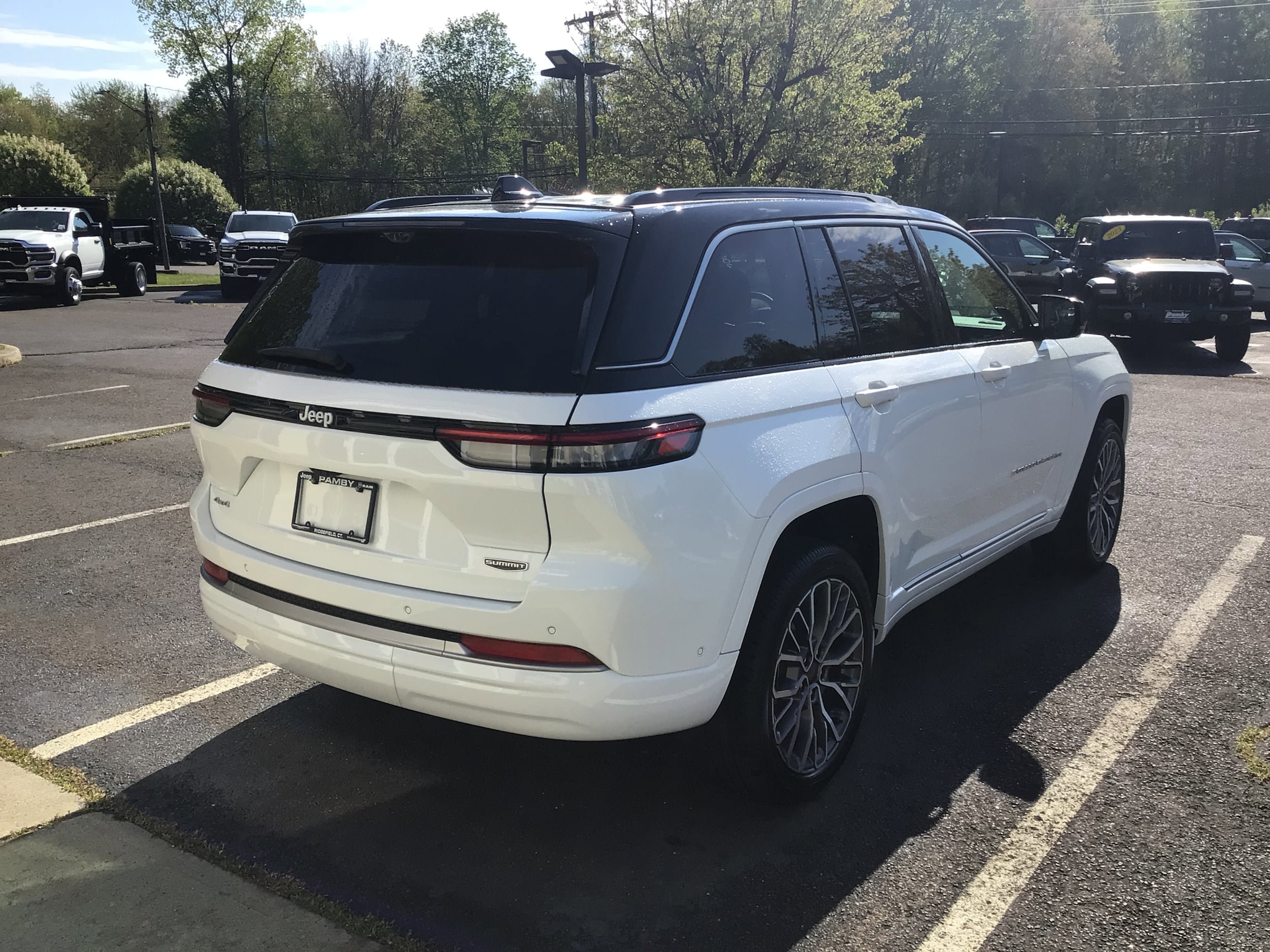 New 2026 Jeep Grand Cherokee Summit AWD/4WD image 7