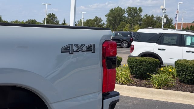 New 2026 Ford F350 Lariat w/ Black Appearance Package AWD/4WD image 10